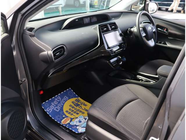 トヨタ プリウス １．８ Ａ H29年 (関東) 99