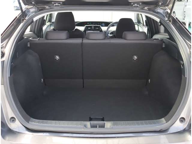 トヨタ プリウス １．８ Ａ H29年 (関東) 99