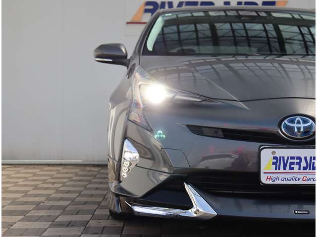 トヨタ プリウス １．８ Ａ H29年 (関東) 99