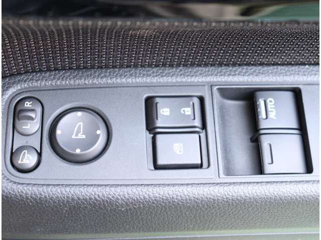 ホンダ Ｎ−ＶＡＮ ６６０ ＋スタイル ファン ターボ ４ＷＤ R4年 (関東) 99