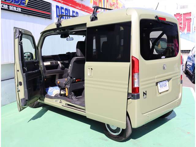ホンダ Ｎ−ＶＡＮ ６６０ ＋スタイル ファン ターボ ４ＷＤ R4年 (関東) 99