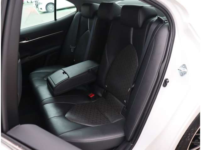 トヨタ カムリ ２．５ ＷＳ レザーパッケージ R1年 (関東) 99