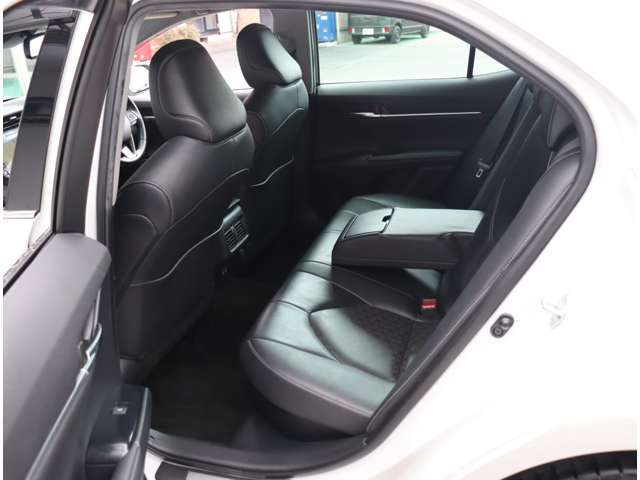 トヨタ カムリ ２．５ ＷＳ レザーパッケージ R1年 (関東) 99