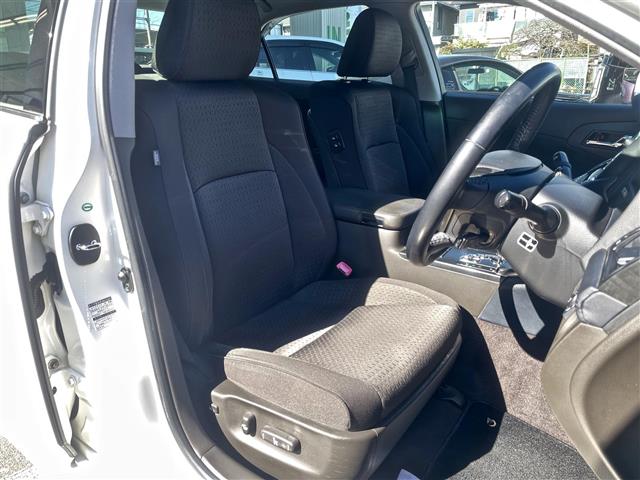 トヨタ クラウンアスリート ２．５ ナビパッケージ H21年 (関東) 99