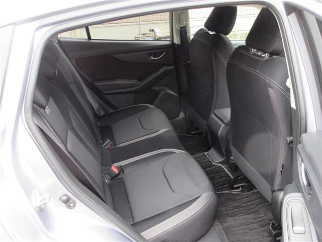 スバル インプレッサスポーツ ２．０ Ｉ－Ｓ アイサイト ４ＷＤ H29年 (関東) 99