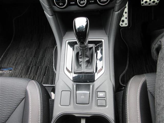 スバル インプレッサスポーツ ２．０ Ｉ－Ｓ アイサイト ４ＷＤ H29年 (関東) 99