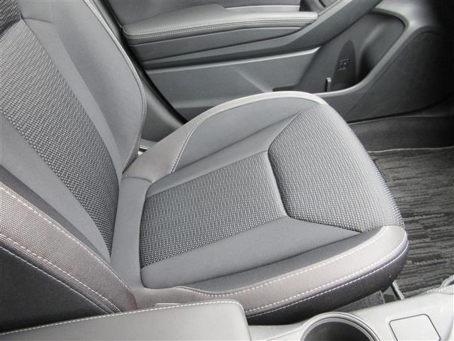 スバル インプレッサスポーツ ２．０ Ｉ－Ｓ アイサイト ４ＷＤ H29年 (関東) 99