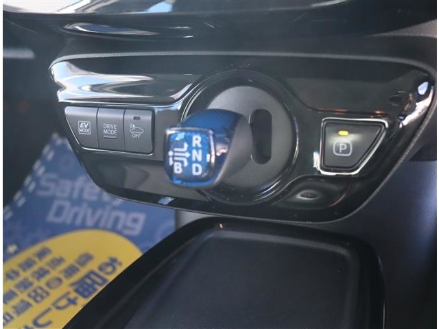 トヨタ プリウス １．８ Ａ R1年 (関東) 99