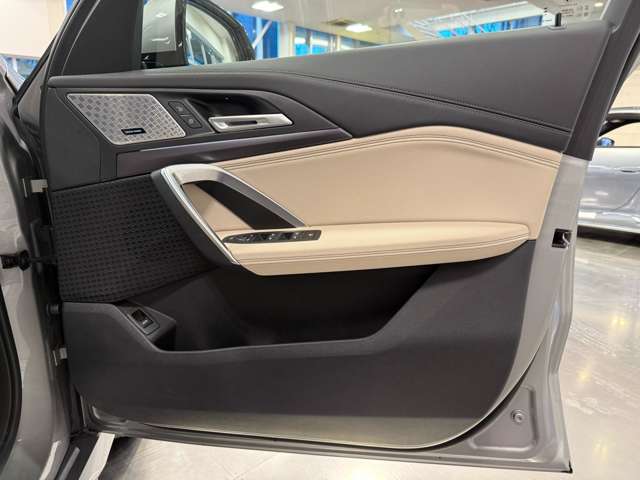 ＢＭＷ ｉＸ１ Ｘドライブ３０ Ｍスポーツ ４ＷＤ R5年 (関東) 99