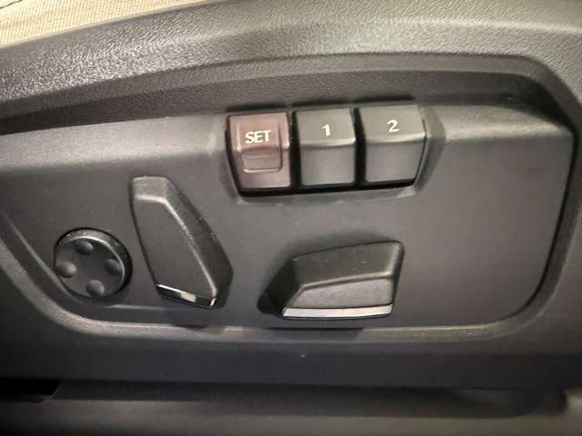 ＢＭＷ ｉＸ１ Ｘドライブ３０ Ｍスポーツ ４ＷＤ R5年 (関東) 99