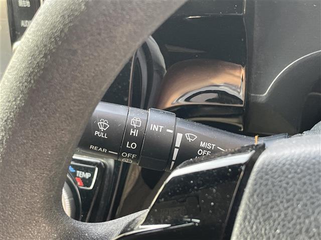 トヨタ アクア １．５ Ｓ H29年 (東海) 99