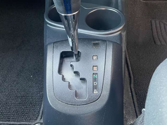 トヨタ アクア １．５ Ｓ H29年 (東海) 99