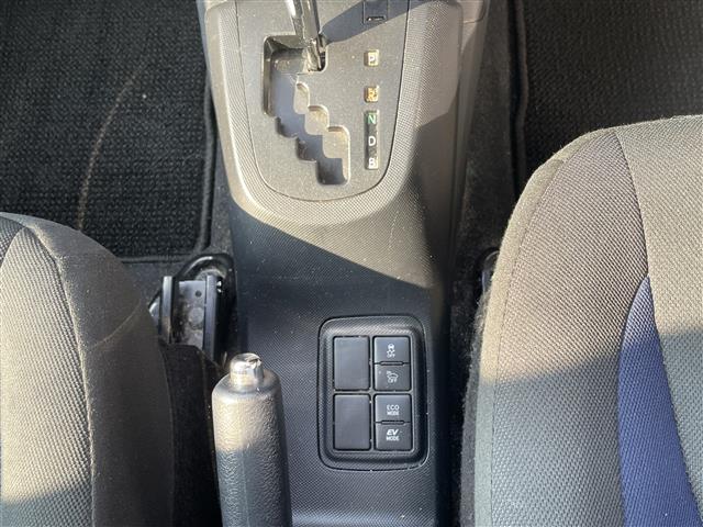 トヨタ アクア １．５ Ｓ H29年 (東海) 99