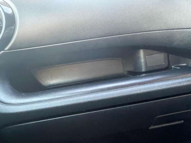 トヨタ アクア １．５ Ｓ H29年 (東海) 99