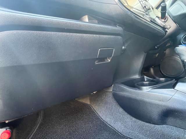 トヨタ アクア １．５ Ｓ H29年 (東海) 99