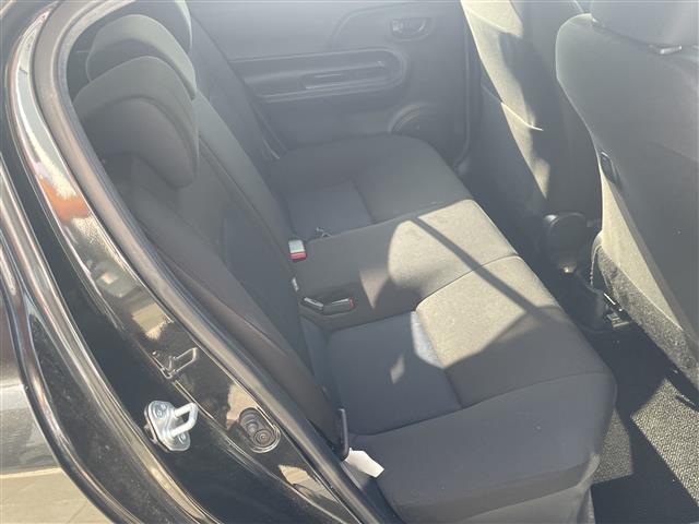 トヨタ アクア １．５ Ｓ H29年 (東海) 99