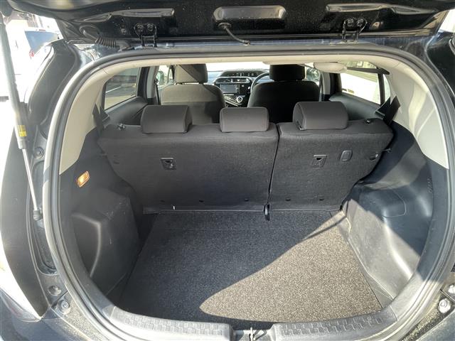 トヨタ アクア １．５ Ｓ H29年 (東海) 99