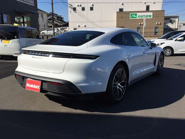 ポルシェ タイカン ４Ｓ パフォーマンスバッテリー プラス ４シート ４ＷＤ R3年 (東海) 99