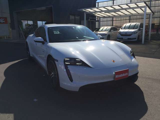 ポルシェ タイカン ４Ｓ パフォーマンスバッテリー プラス ４シート ４ＷＤ R3年 (東海) 99