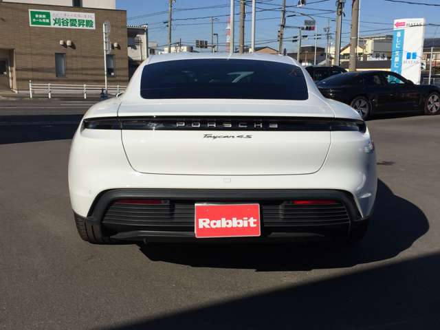 ポルシェ タイカン ４Ｓ パフォーマンスバッテリー プラス ４シート ４ＷＤ R3年 (東海) 99