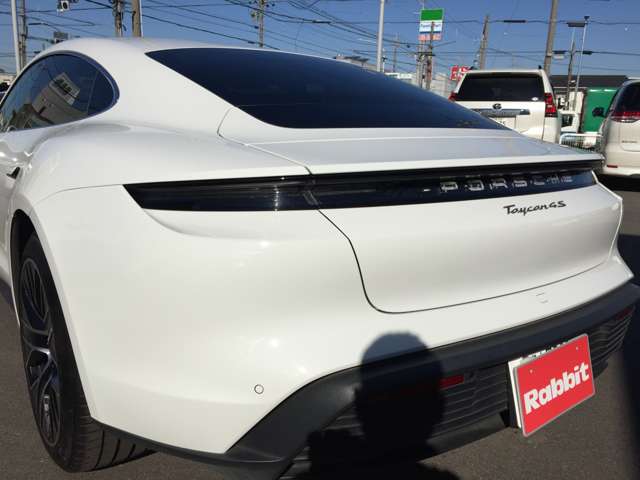 ポルシェ タイカン ４Ｓ パフォーマンスバッテリー プラス ４シート ４ＷＤ R3年 (東海) 99