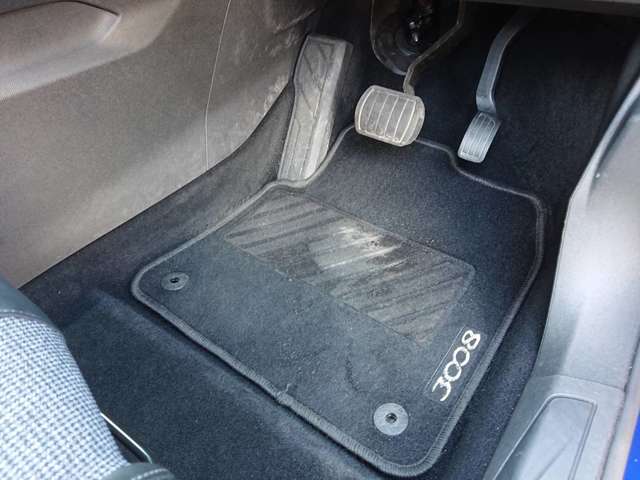 プジョー ３００８ ブルーＨＤＩ クリーン エディション ディーゼルターボ R1年 (東北) 99