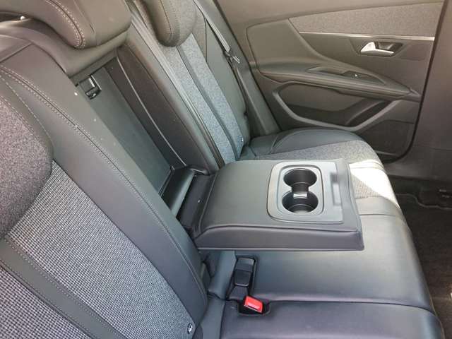 プジョー ３００８ ブルーＨＤＩ クリーン エディション ディーゼルターボ R1年 (東北) 99