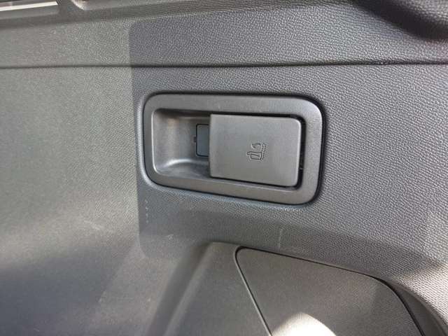 プジョー ３００８ ブルーＨＤＩ クリーン エディション ディーゼルターボ R1年 (東北) 99