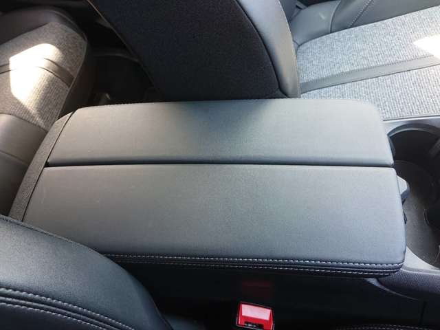 プジョー ３００８ ブルーＨＤＩ クリーン エディション ディーゼルターボ R1年 (東北) 99