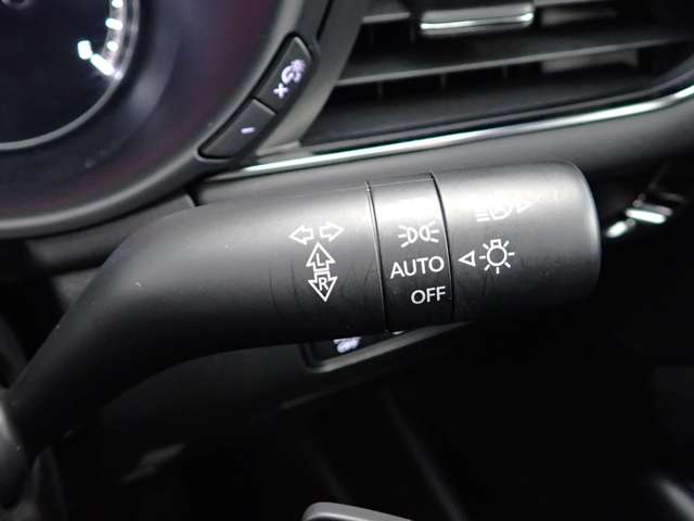 マツダ ＭＡＺＤＡ３　ファストバック １．８ ＸＤ プロアクティブ ディーゼルターボ R4年 (関東) 99