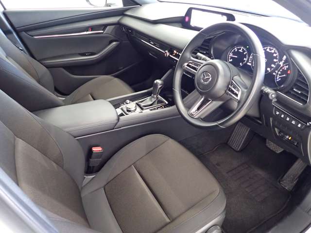 マツダ ＭＡＺＤＡ３　ファストバック １．８ ＸＤ プロアクティブ ディーゼルターボ R4年 (関東) 99