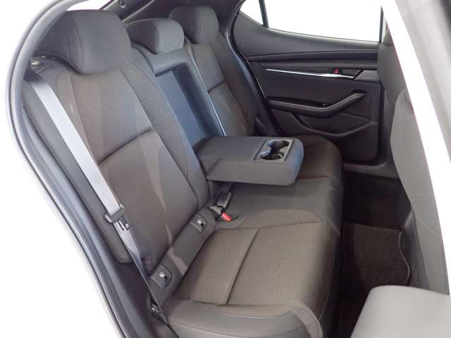 マツダ ＭＡＺＤＡ３　ファストバック １．８ ＸＤ プロアクティブ ディーゼルターボ R4年 (関東) 99