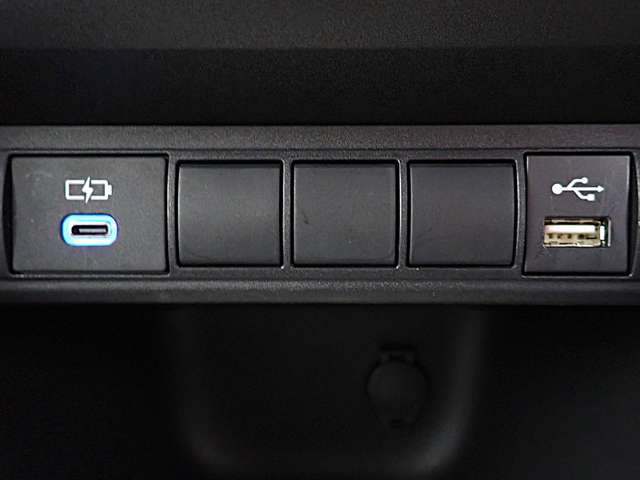 トヨタ ヤリスクロス　ハイブリッド １．５ ハイブリッド Ｇ R5年 (関東) 99