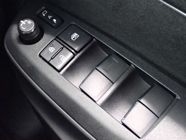 トヨタ ヤリスクロス　ハイブリッド １．５ ハイブリッド Ｇ R5年 (関東) 99