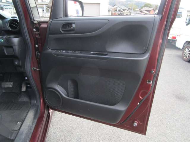 ホンダ Ｎ　ＢＯＸ ６６０ カスタムＧ ４ＷＤ H24年 (中国) 99