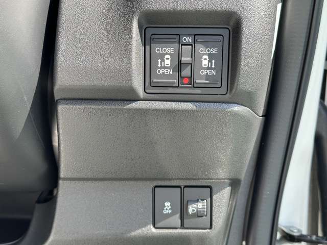 ホンダ Ｎ　ＢＯＸ カスタム ６６０ R6年 (東海) 99