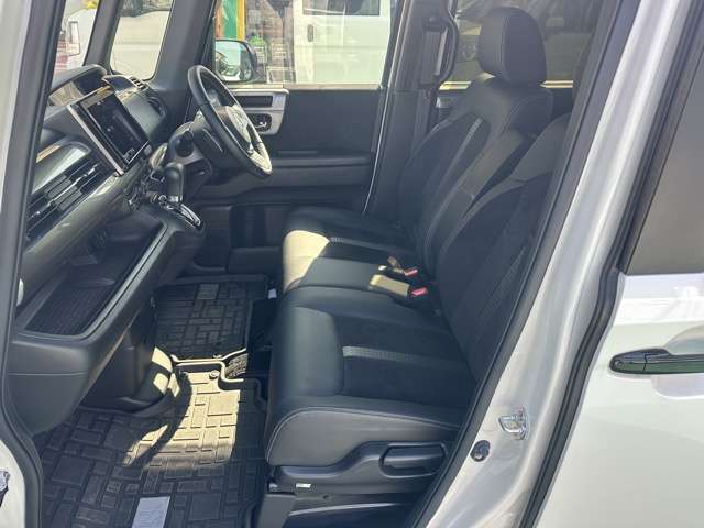 ホンダ Ｎ　ＢＯＸ カスタム ６６０ Ｌ ターボ スタイルプラス ブラック R5年 (東海) 99