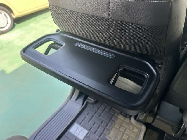 ホンダ Ｎ　ＢＯＸ カスタム ６６０ Ｌ ターボ スタイルプラス ブラック R5年 (東海) 99