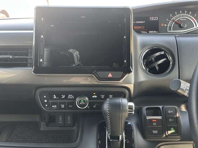 ホンダ Ｎ　ＢＯＸ カスタム ６６０ Ｌ ターボ スタイルプラス ブラック R5年 (東海) 99