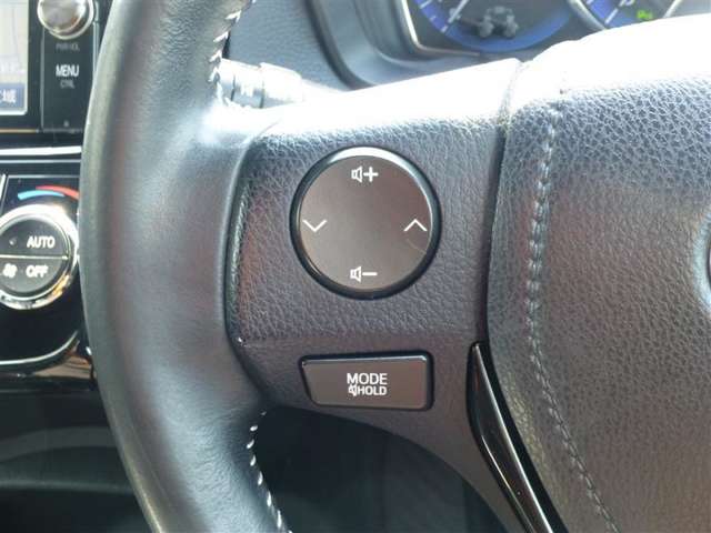 トヨタ カローラフィールダー　ハイブリッド １．５ ハイブリッド Ｇ Ｗ×Ｂ H30年 () 99