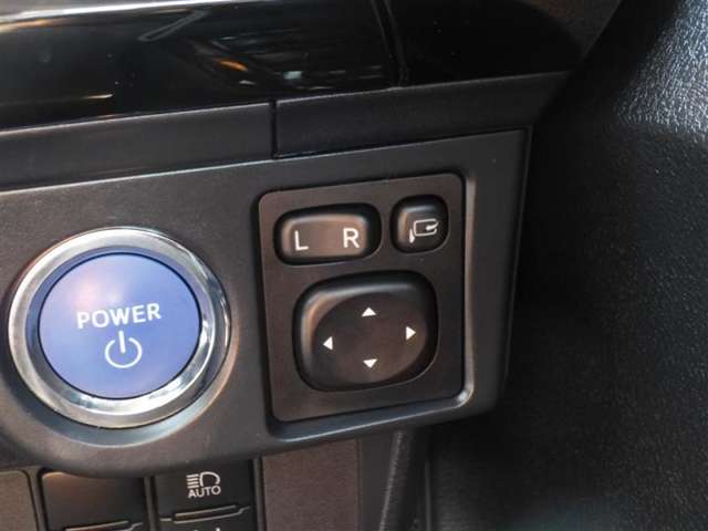 トヨタ カローラフィールダー　ハイブリッド １．５ ハイブリッド Ｇ Ｗ×Ｂ H30年 () 99