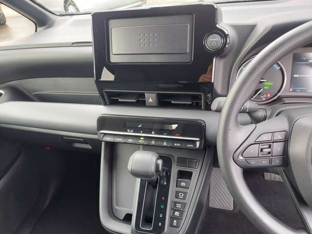 トヨタ ノア １．８ ハイブリッド Ｘ R7年 (九州・沖縄) 99