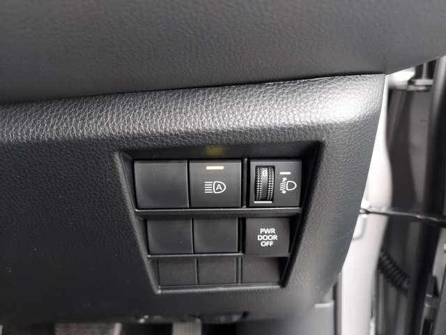 トヨタ ノア １．８ ハイブリッド Ｘ R7年 (九州・沖縄) 99