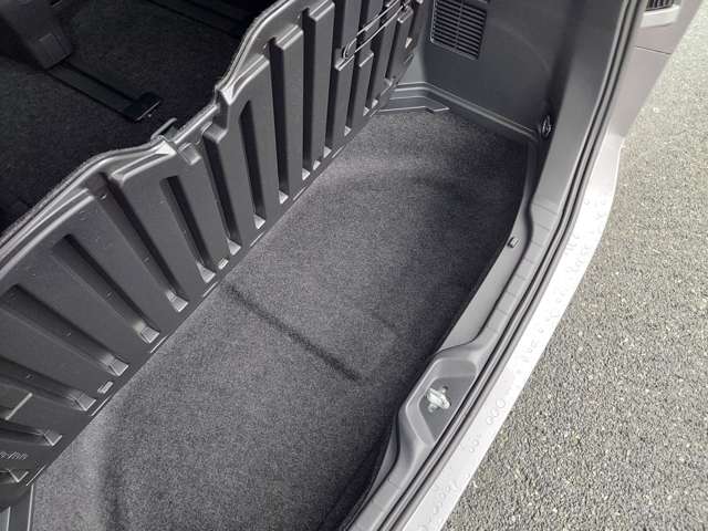 トヨタ ノア １．８ ハイブリッド Ｘ R7年 (九州・沖縄) 99