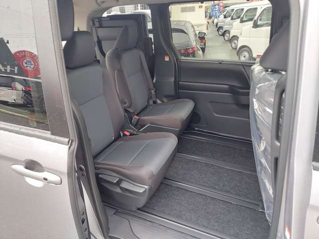 トヨタ ノア １．８ ハイブリッド Ｘ R7年 (九州・沖縄) 99