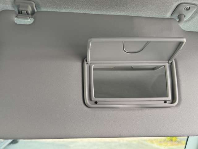 トヨタ ルーミー １．０ カスタム Ｇ R7年 (九州・沖縄) 99