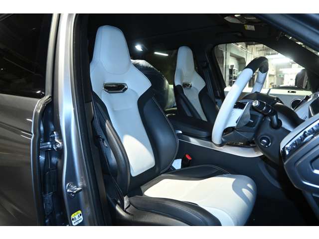 ランドローバー レンジローバー ＳＶＲ （５．０リッター ５７５ＰＳ） ４ＷＤ R2年 (関東) 99