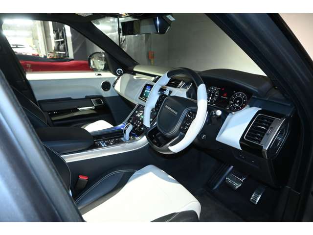 ランドローバー レンジローバー ＳＶＲ （５．０リッター ５７５ＰＳ） ４ＷＤ R2年 (関東) 99