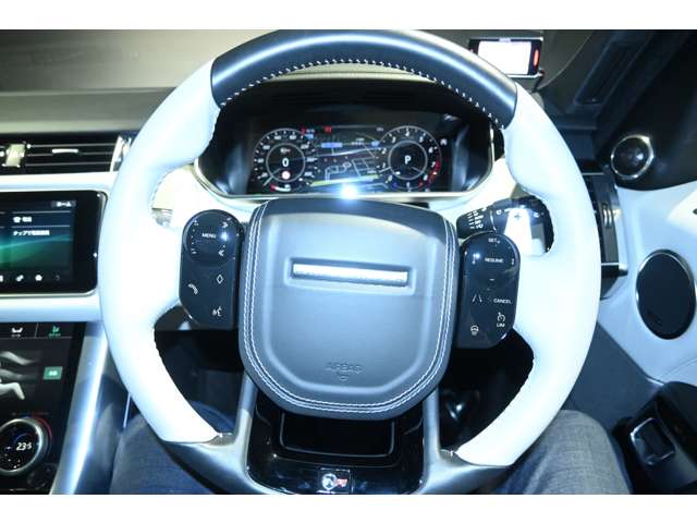 ランドローバー レンジローバー ＳＶＲ （５．０リッター ５７５ＰＳ） ４ＷＤ R2年 (関東) 99