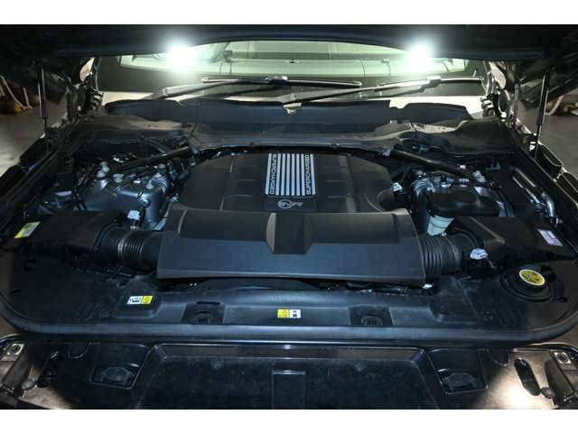 ランドローバー レンジローバー ＳＶＲ （５．０リッター ５７５ＰＳ） ４ＷＤ R2年 (関東) 99